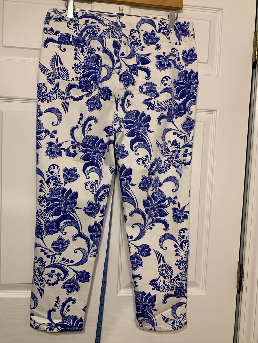 Chico's White Jeans with Blue Floral Motif